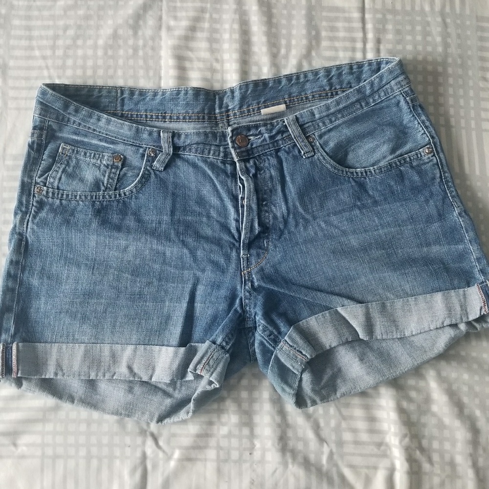 H&M High Waisted Shorts - Size 12